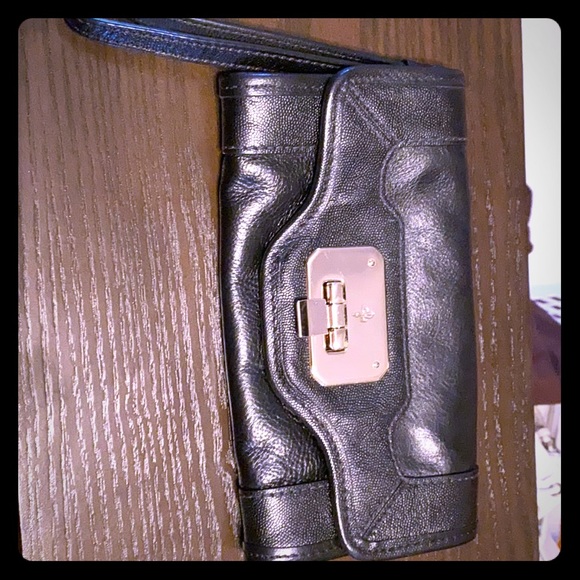 COLE HAAN CLUTCH/WRISTLET NWOT - Picture 1 of 12